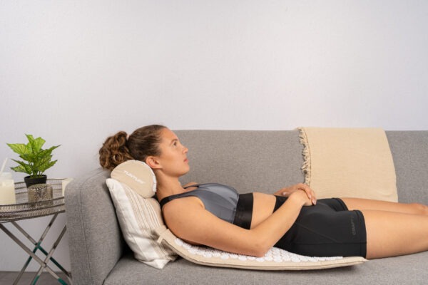 Punktimassaaži matt  ja padi Tunturi Acupressure Mat And Pillow, Beige - Image 14